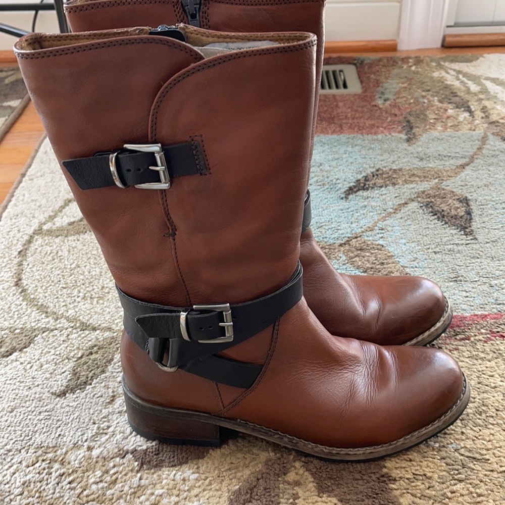 Gorgeous Clarks Motorcycle Boot Sz 9